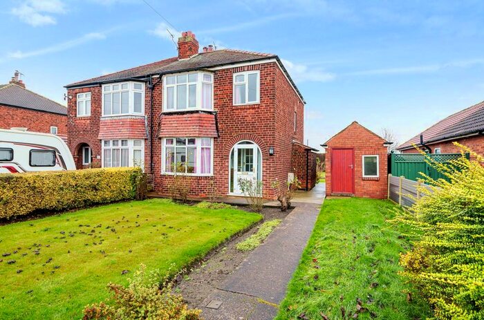 3 Bedroom Semi-Detached House For Sale In Sandhill Lane, Selby, YO8