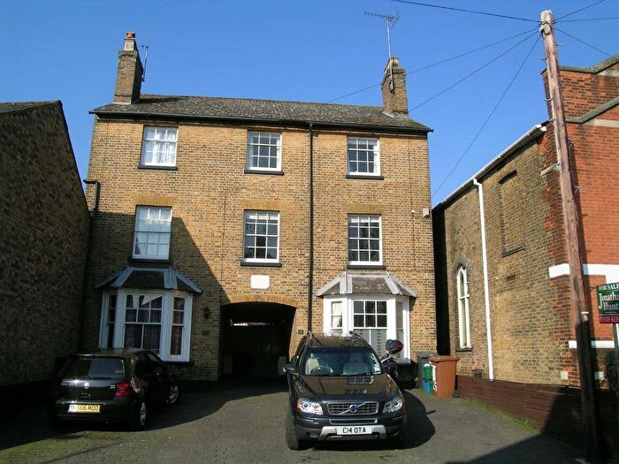 4 Bedroom Semi-Detached House To Rent In New Road, Ware, SG12