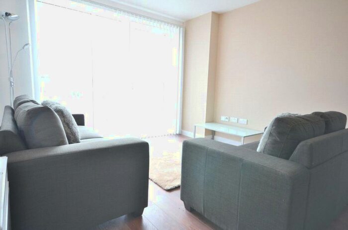 3 Bedroom Apartment To Rent In Riley Building, Lowry Wharf, Derwent Street, Salford, M5