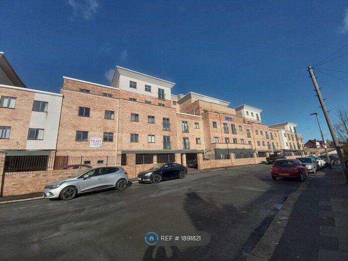 2 Bedroom Flat To Rent In Low Road, Balby, Doncaster, DN4