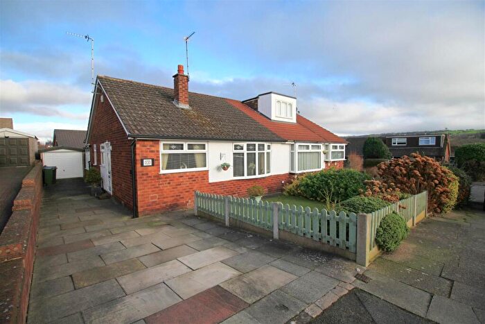 2 Bedroom Semi-Detached Bungalow For Sale In Newport Road, Denton, Manchester, M34