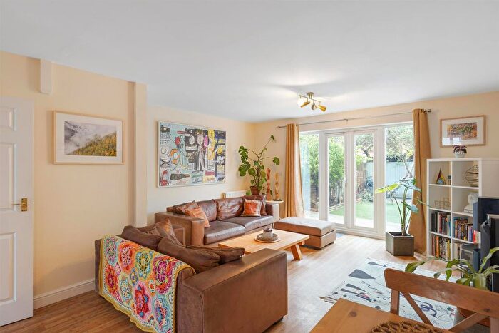 4 Bedroom Property For Sale In Blakes Road, London, SE15