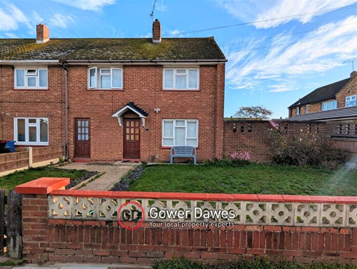 3 Bedroom End Of Terrace House For Sale In St Teresa Walk, Chadwell St.Mary, RM16