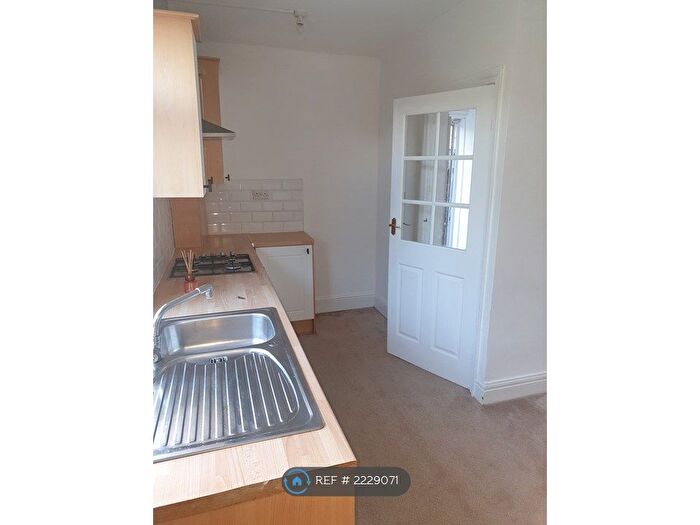 2 Bedroom Semi-Detached House To Rent In Stewartsfield, Newcastle Upon Tyne, NE39