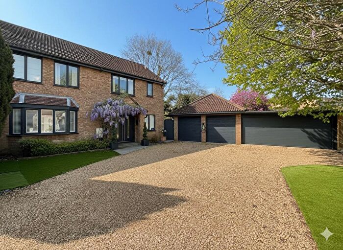 4 Bedroom Property For Sale In Shackleton Drive, Daventry, NN11