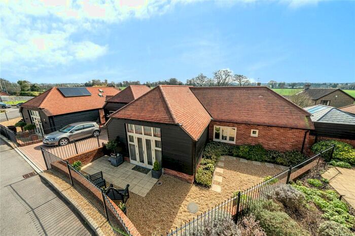 2 Bedroom Detached House For Sale In Colebrook Field, Ropley, Alresford, Hampshire, SO24