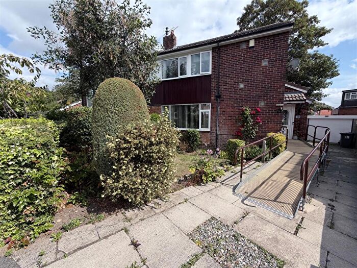 3 Bedroom Semi Detached House For Sale In Alder Hill Avenue, Meanwood, LS6