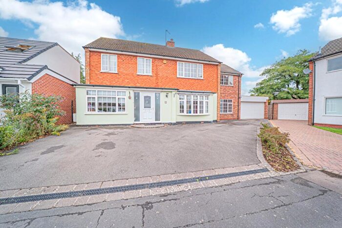 5 Bedroom Detached House For Sale In Rosehall Close, Solihull, B91