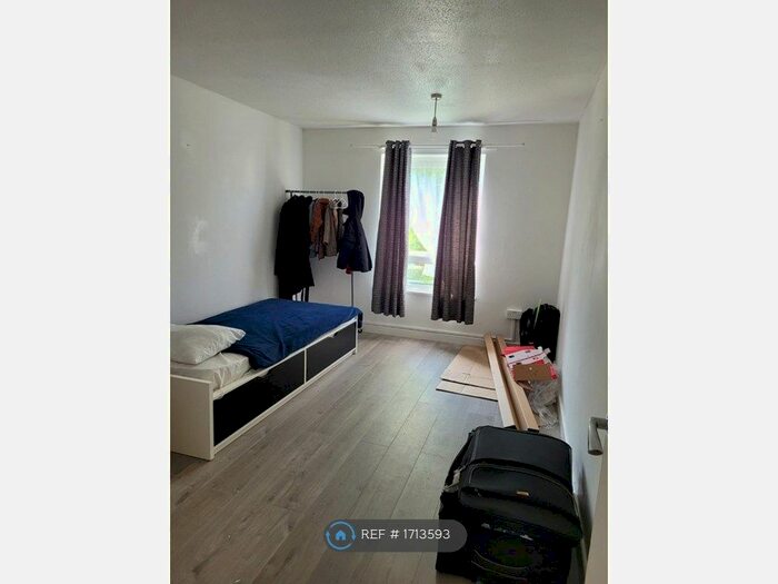 2 Bedroom Flat To Rent In Molewood Close, Cambridge, CB4