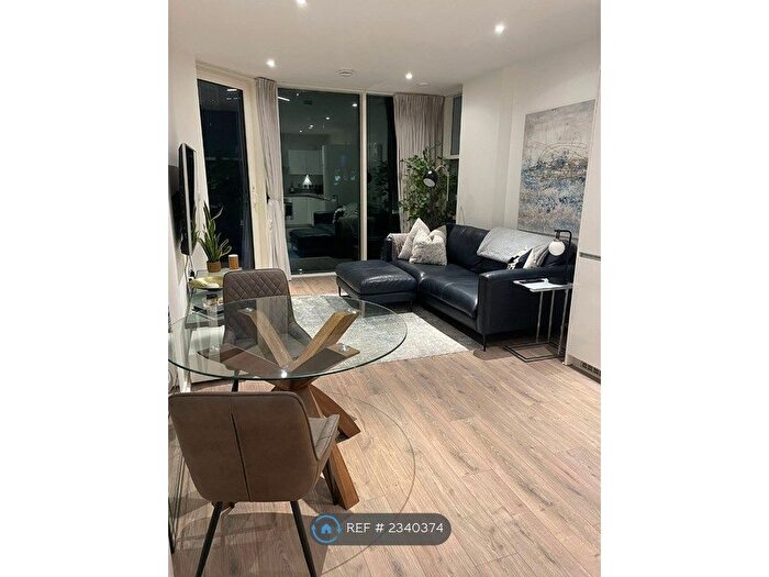 1 Bedroom Flat To Rent In Juniper Drive, London, SW18