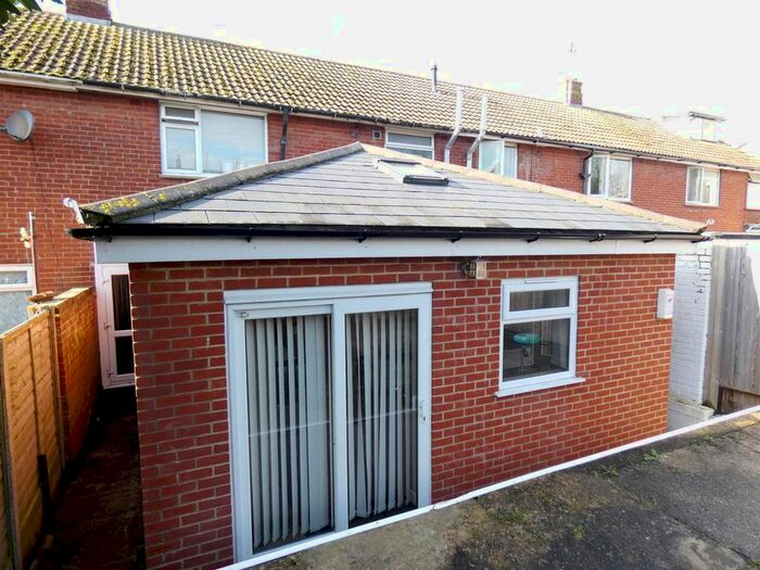 1 Bedroom Flat To Rent In Cumberland Avenue, Canterbury, CT1