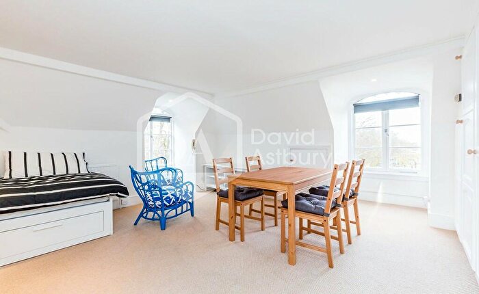 Studio To Rent In Middle Lane, Crouch End, London, N8