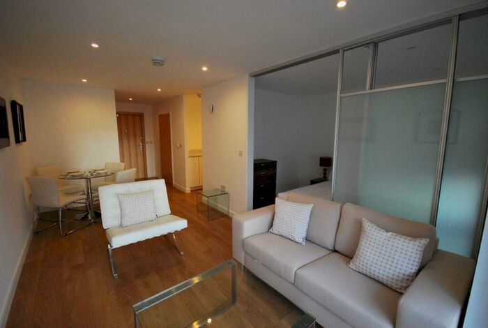 Flat To Rent In Kara Court, Seven Sea Gardens, E3