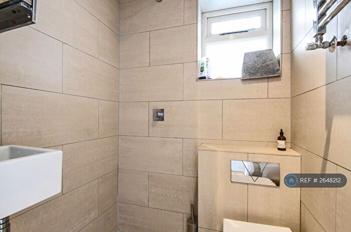 3 Bedroom Flat To Rent In Leathwaite Road, London, SW11