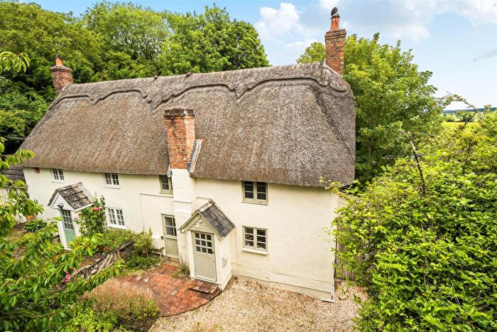 2 Bedroom House For Sale In High Street, Spetisbury, DT11
