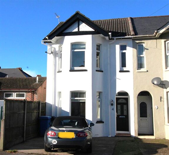 3 Bedroom End Of Terrace House To Rent In Weymouth Road, Poole, BH14