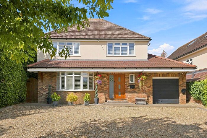 5 Bedroom Detached House For Sale In Tolmers Avenue, Cuffley, EN6