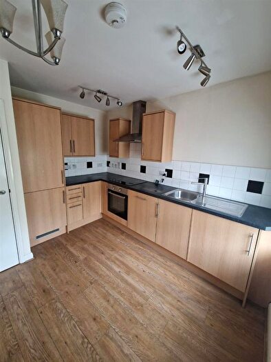 1 Bedroom Flat To Rent In Goldhawk Road, Hammersmith, Shepards Bush, W12