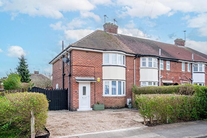 3 Bedroom Semi Detached House For Sale In Middleton Road, York, YO24