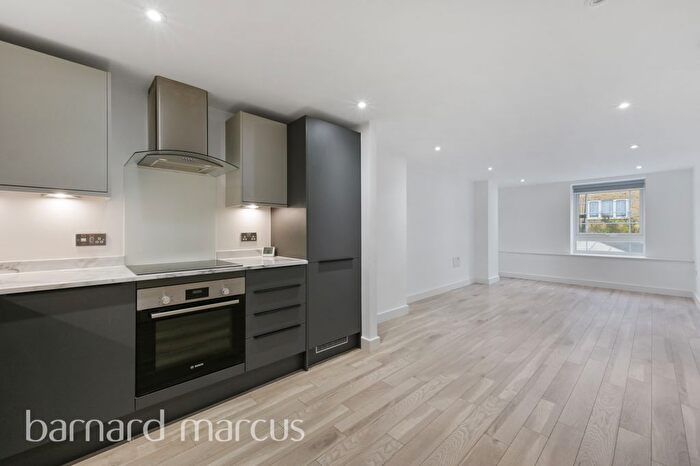 1 Bedroom Flat To Rent In Windmill Lane, Hanwell, UB2