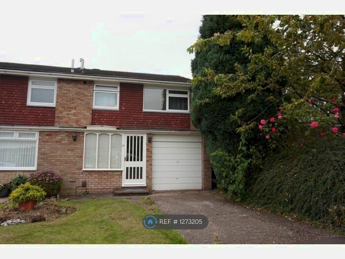 3 Bedroom Detached House To Rent In Kenward Croft, Birmingham B17