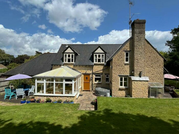 4 Bedroom Detached House For Sale In Whitchurch Canonicorum, Bridport, Dorset, DT6