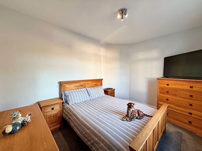2 Bedroom Cottage For Sale In Broomknowe, Dalmellington, KA6