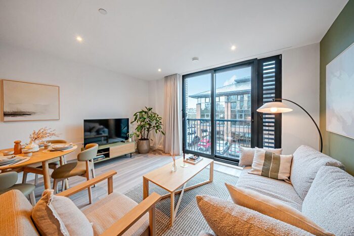 Property To Rent In Silbury Boulevard, Milton Keynes, MK9