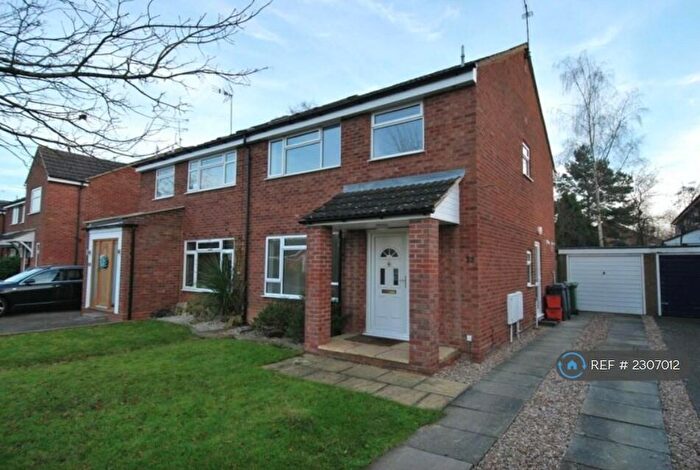 3 Bedroom Semi-Detached House To Rent In Wincote Close, Kenilworth, CV8