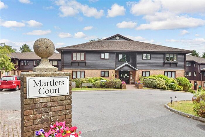 1 Bedroom Flat For Sale In Montargis Way, Crowborough, East Sussex, TN6