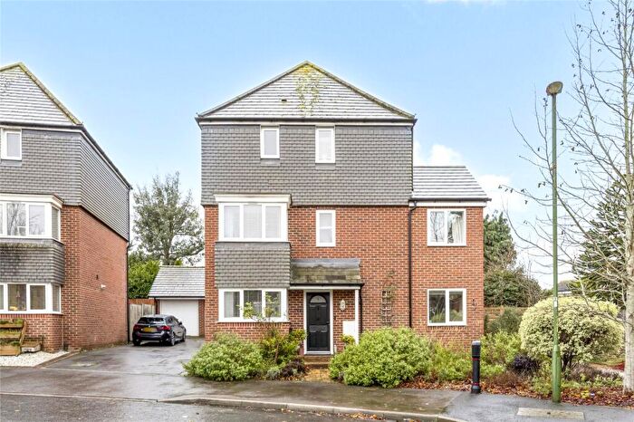 5 Bedroom Detached House For Sale In Steele Crescent, Wick, Littlehampton, West Sussex, BN17