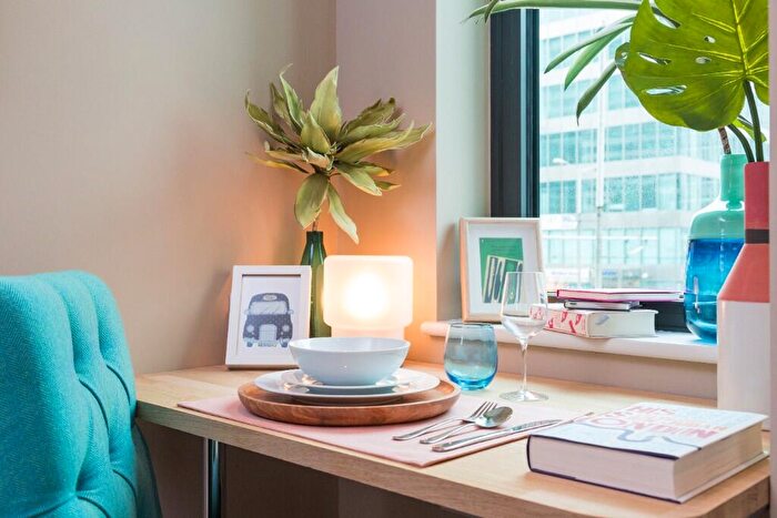 Studio To Rent In Wellesley Road, Croydon, London, CR0