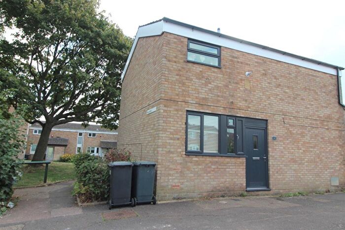 3 Bedroom Semi-Detached House To Rent In Racedown, Wellingborough, NN8