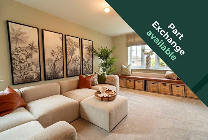 4 Bedroom Detached House For Sale In Northside Road, Bradford, BD7