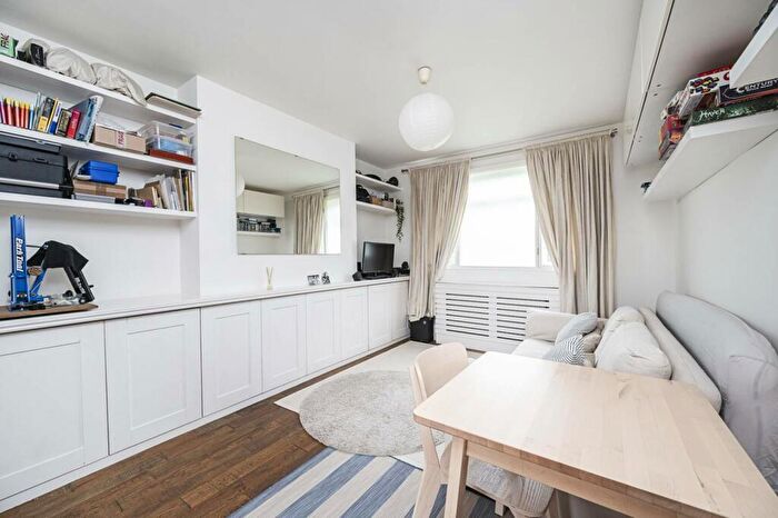 1 Bedroom Flat For Sale In Albion Road, London, N16