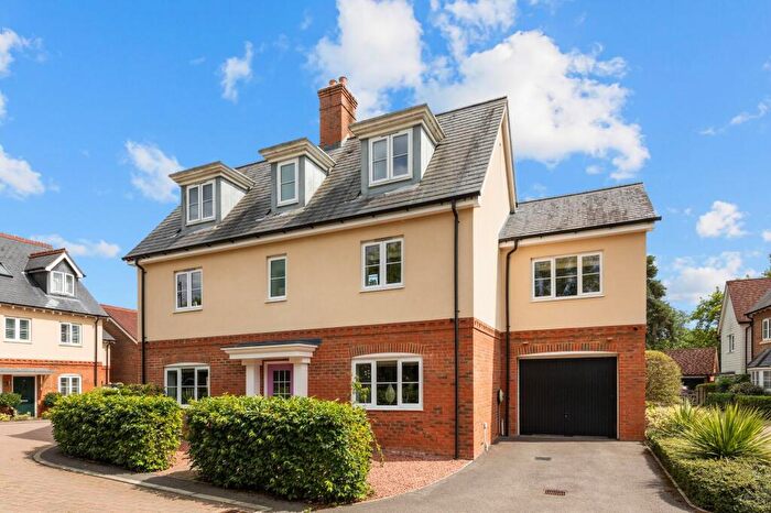 5 Bedroom Detached House For Sale In Cheesmer Way, Broadbridge Heath, RH12