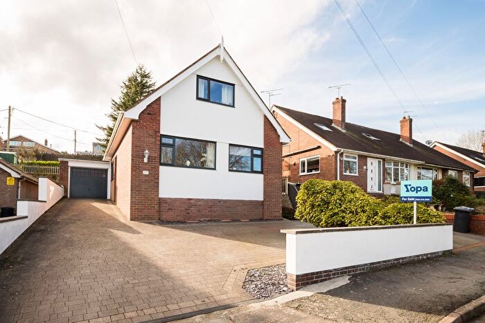 3 Bedroom Detached House For Sale In Penygelli Avenue, Wrexham, LL11