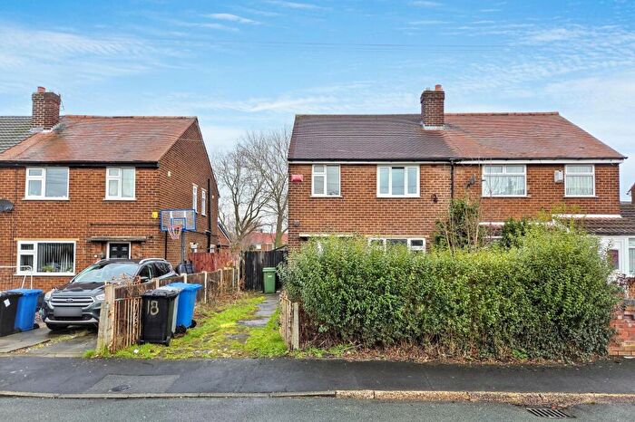 3 Bedroom Semi Detached House For Sale In Shaftesbury Gardens, Flixton, M41
