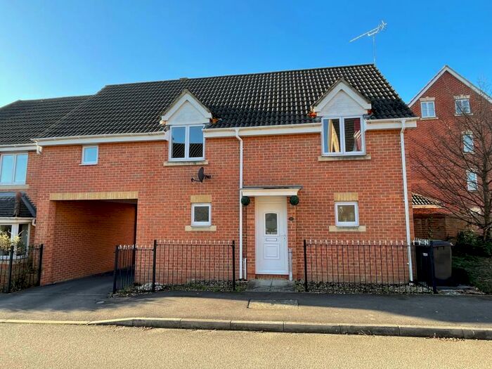2 Bedroom Coach House To Rent In Fallow Crescent, Hedge End, Southampton, SO30