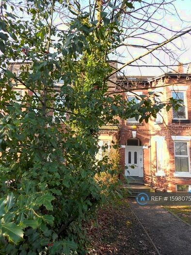 7 Bedroom Flat To Rent In Wilmslow Road, Manchester, M20