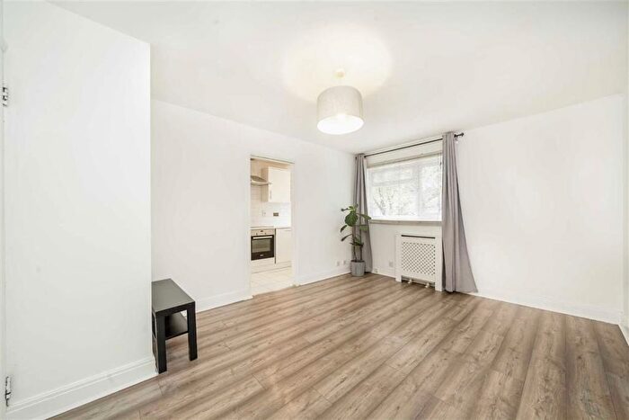2 Bedroom Maisonette To Rent In Oakington Avenue, Wembley, HA9