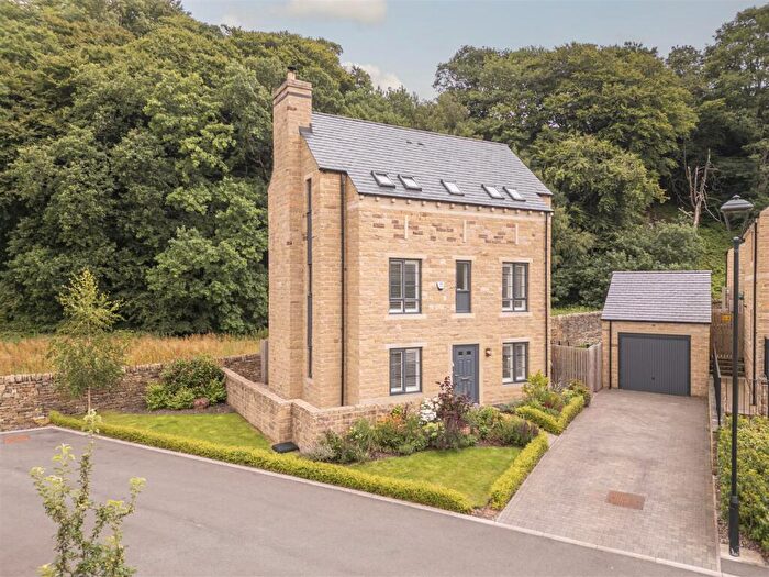 5 Bedroom Detached House For Sale In North Light Place, Haworth, BD22