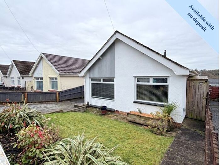2 Bedroom Bungalow To Rent In Killay, Broadmead, SA2
