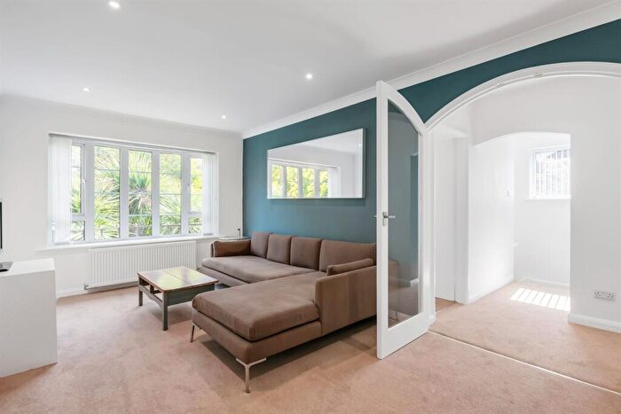 2 Bedroom Apartment To Rent In High View Court, NG3