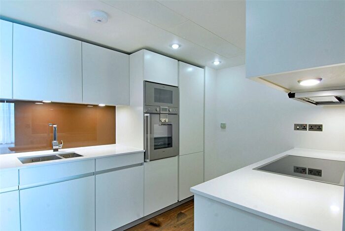 2 Bedroom Flat To Rent In Bolsover Street, Fitzrovia, London, W1W