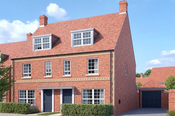 3 Bedroom Semi-Detached House For Sale In The Paddocks, Bow Brickhill, Milton Keynes, MK17