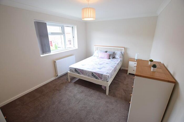4 Bedroom Terraced House To Rent In Torrington Road - Student House - /, LN2
