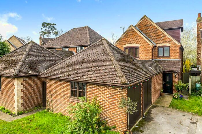 4 Bedroom Detached House For Sale In Crowmarsh, Wallingford, OX10