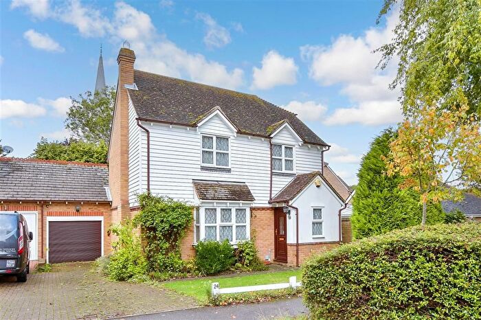 4 Bedroom Detached House For Sale In Church Farm Close, Hoo, Rochester, Kent, ME3