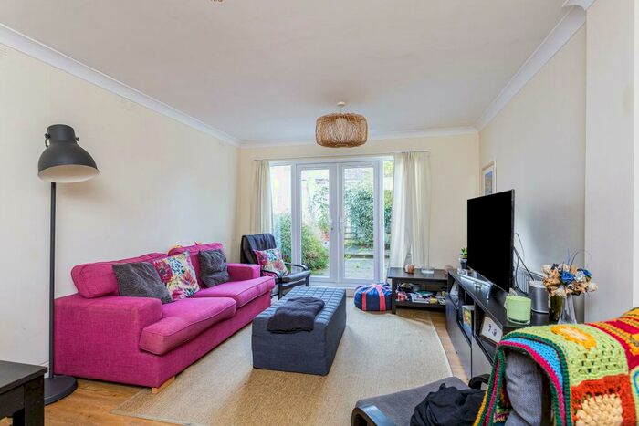 3 Bedroom Detached House To Rent In Eastney, Southsea, PO4